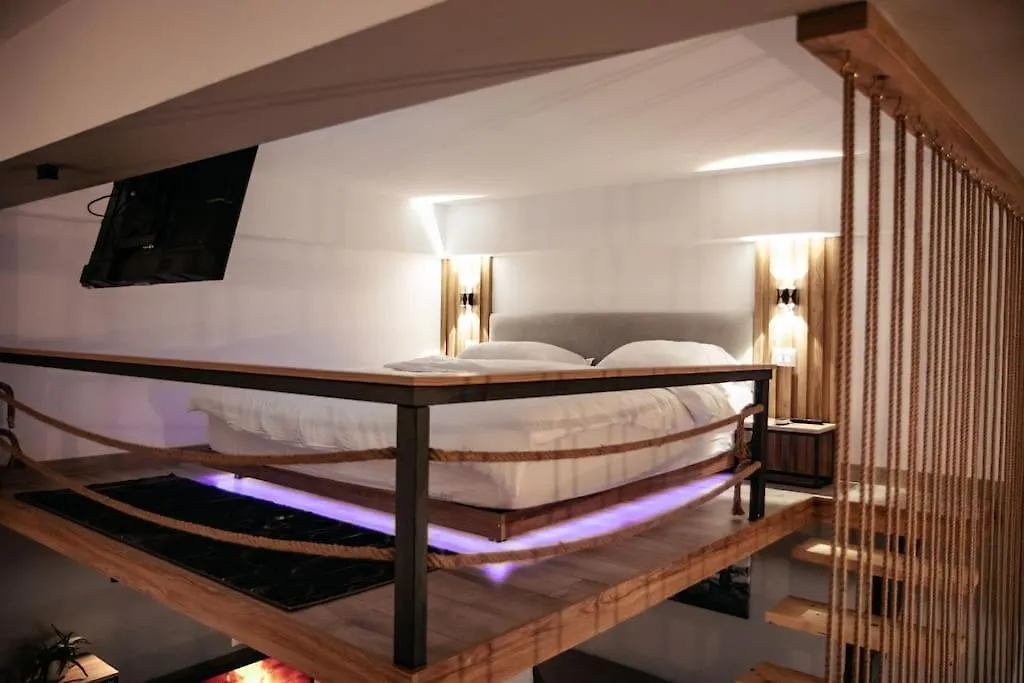 Wooden Art Apartment Shkoder Albania